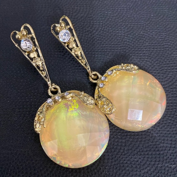 Vintage Gold tone, acrylic Yellow & rhinestone pierced dangling earrings - Picture 2 of 7